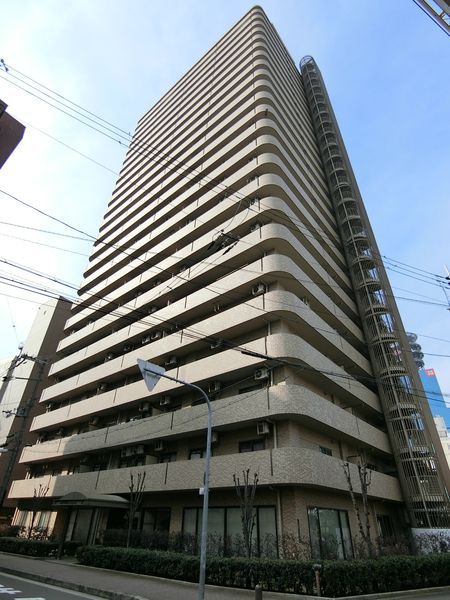 King Mansion Tenjinbashi I 2LDK Apartment for Sale in Osaka - Thumbnail 2