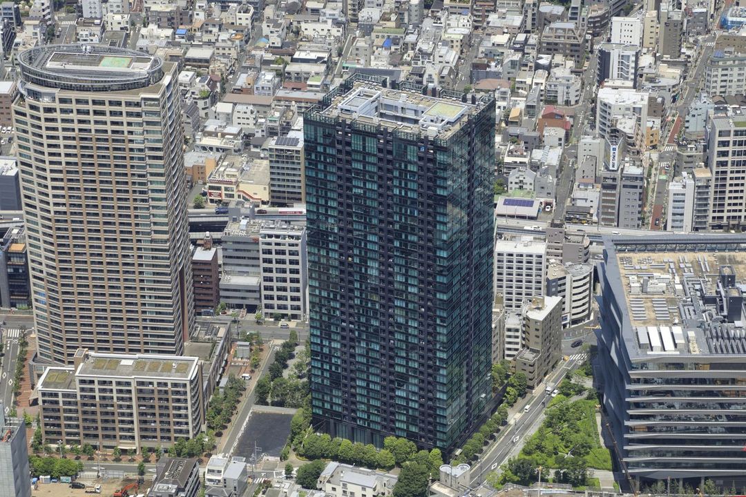 2LDK Apartment for Sale in Minato-ku, Tokyo - 80.3 sqm - Image 1