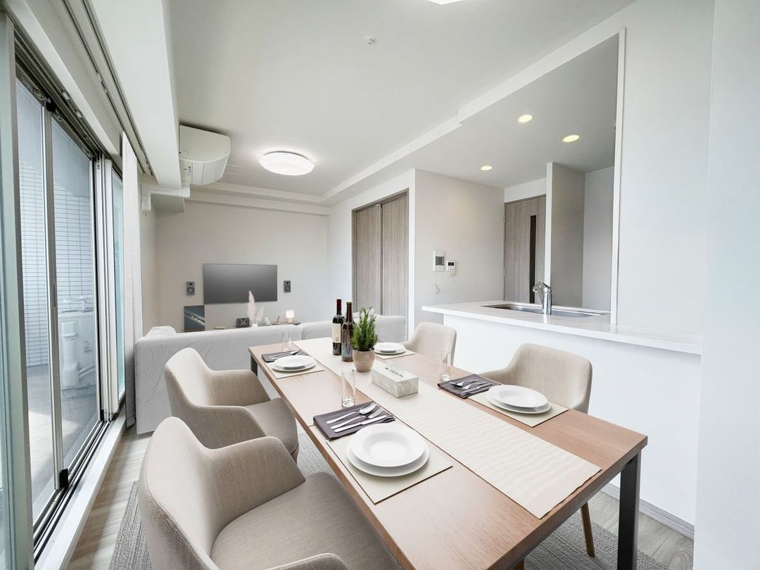 Presence Loge Sakura River 3LDK Apartment for Sale in Osaka - Thumbnail 2