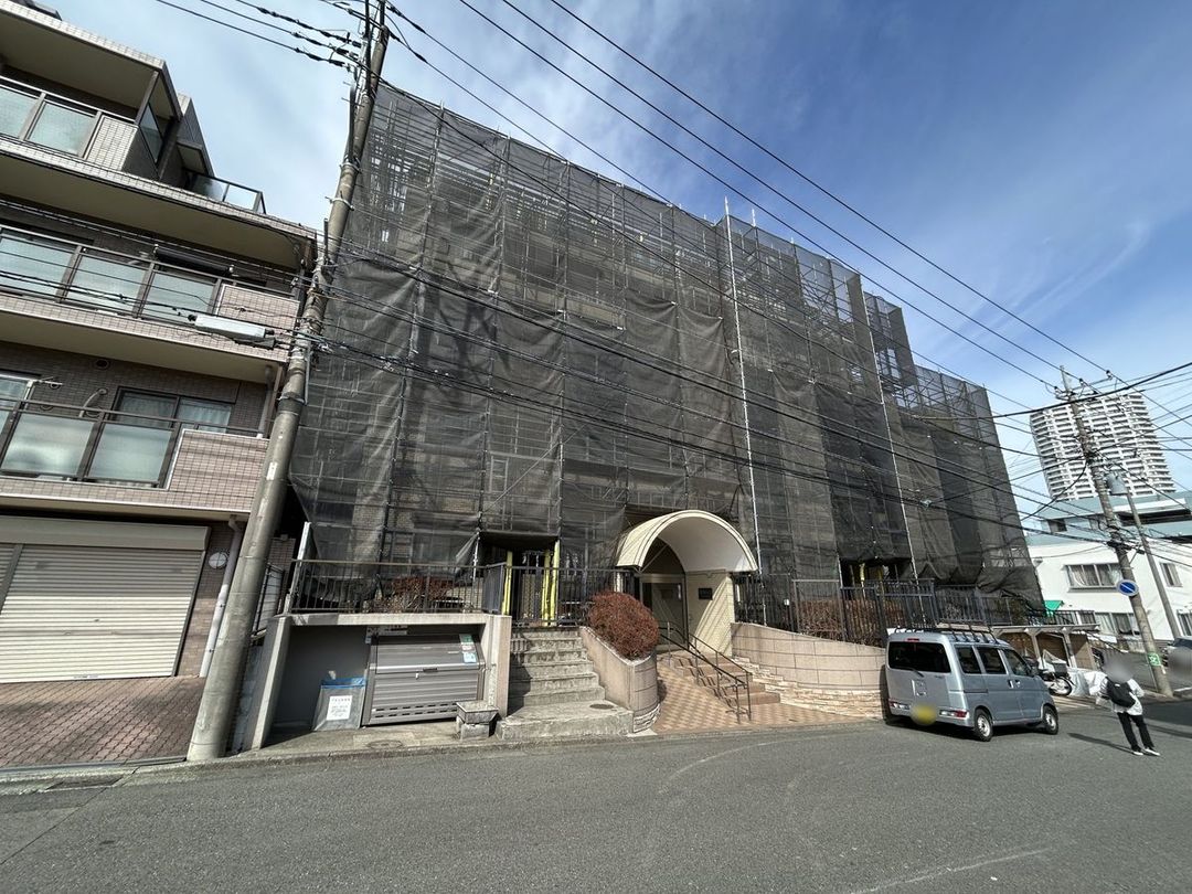 Renovated 2LDK Apartment Near Higashi-Totsuka Station, Yokohama - Thumbnail 2