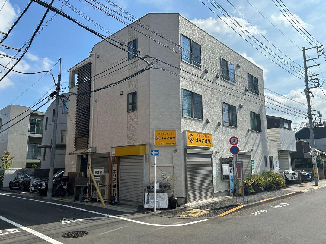 White Villa Hibiya: Investment Property in Meguro, Tokyo - Thumbnail 3