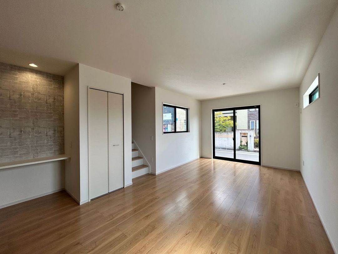 New 4LDK House for Sale in Takaishi, Osaka - Thumbnail 2