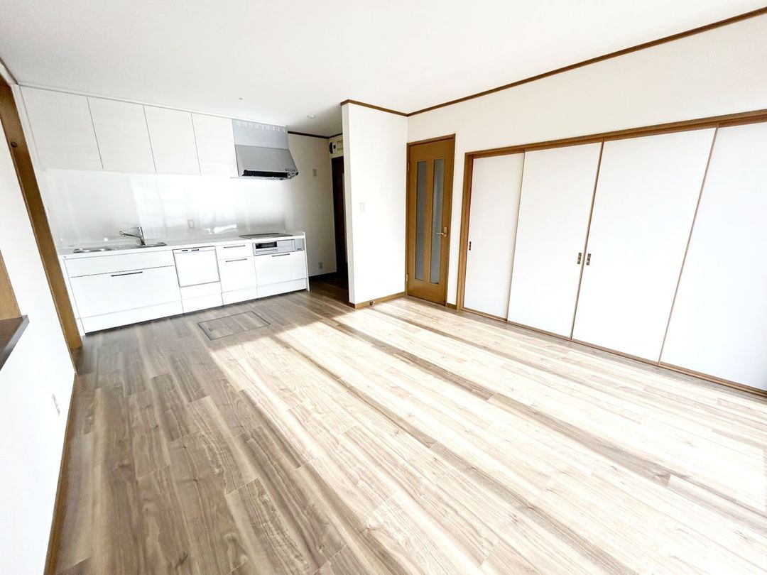 Renovated 4LDK Detached House in Taihaku Ward, Sendai - Thumbnail 2