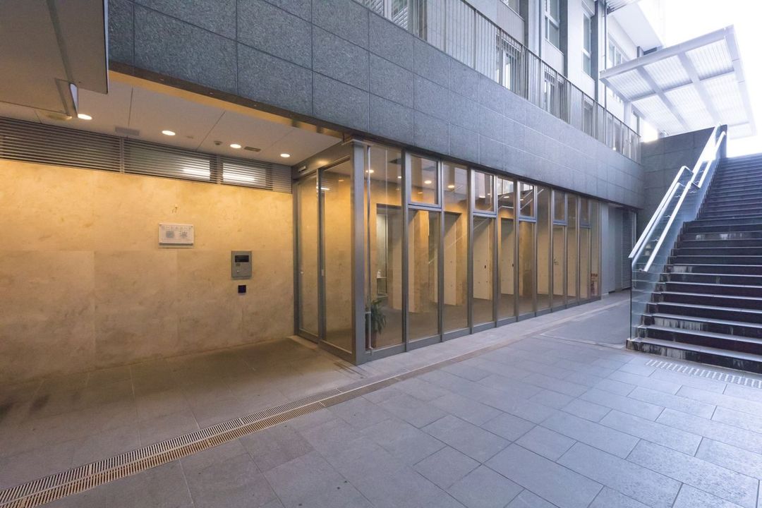 Laurel Court Namba 2LDK Apartment for Sale in Osaka - Thumbnail 2