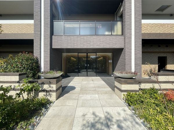 3LDK Apartment for Sale in Toyonaka City, Osaka - Thumbnail 2