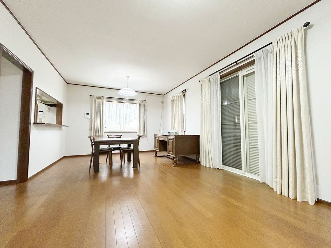 4LDK Detached House for Sale in Shiroi, Chiba - Thumbnail 2