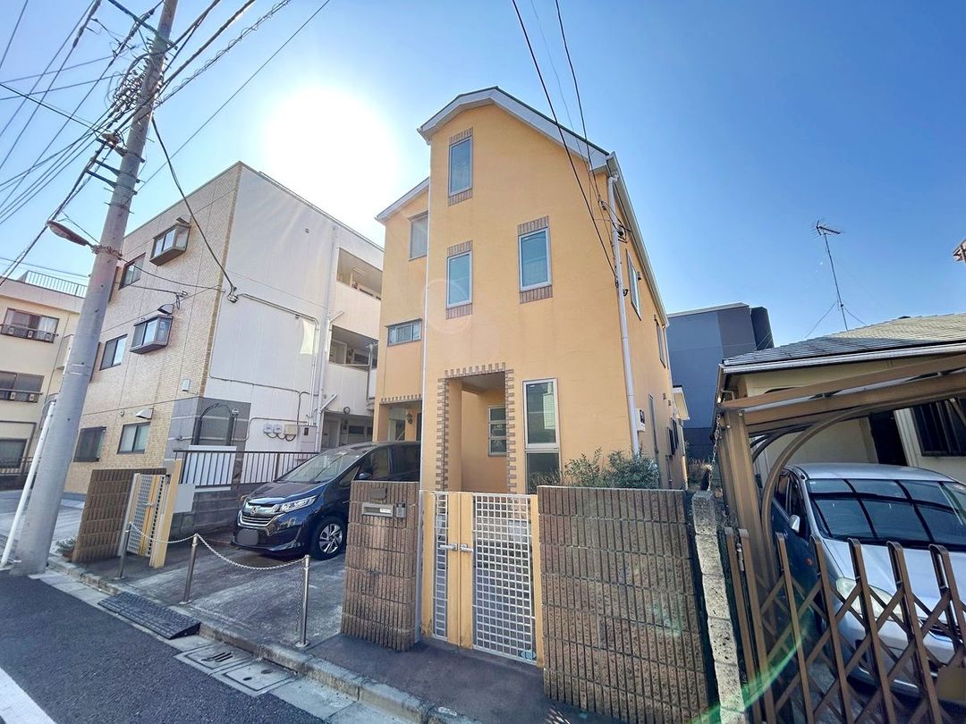 Two-Generation House for Sale in Itabashi, Tokyo - 3SLDK - Thumbnail 2