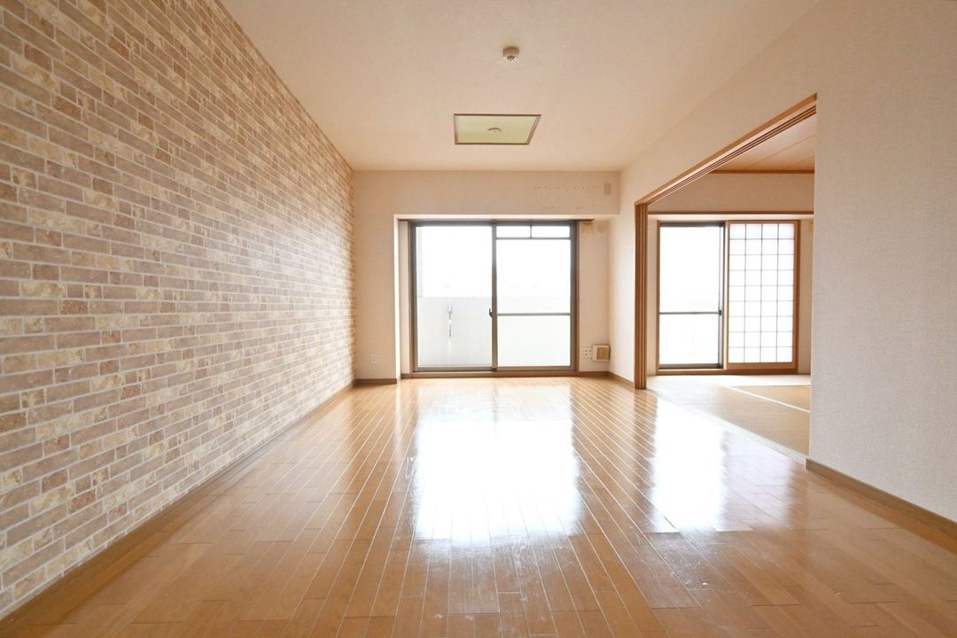 3LDK Apartment for Sale in Kurashiki, Okayama - 72.65 sqm - Thumbnail 2
