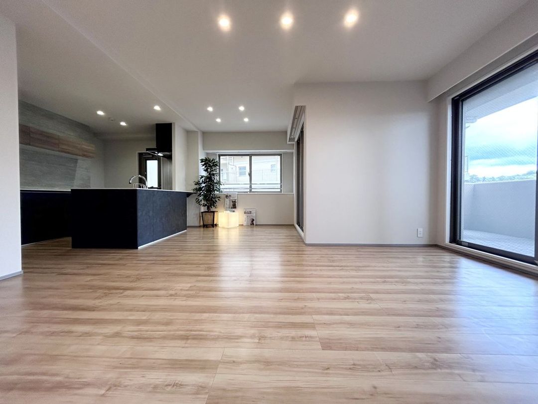 3LDK Apartment for Sale in Shime Town, Fukuoka – 82.19 sqm - Thumbnail 2