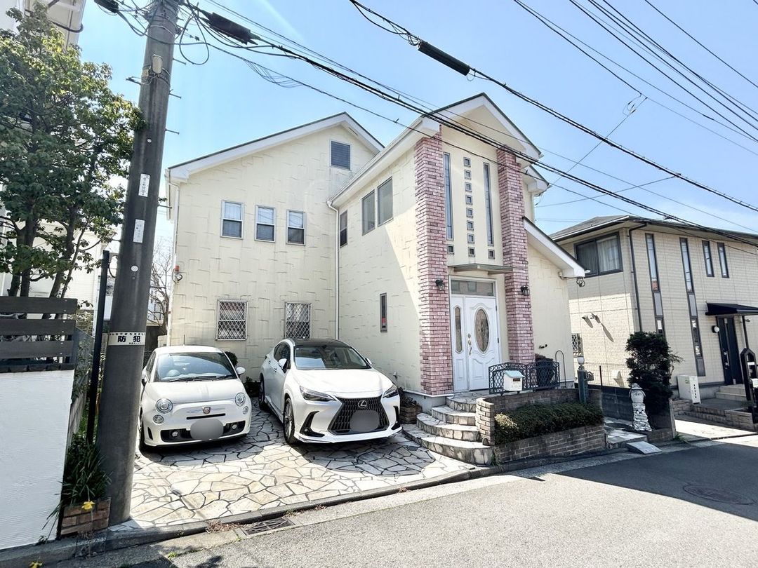 3LDK Detached House with Solar Power in Yokohama Tsuzuki Ward - Thumbnail 2
