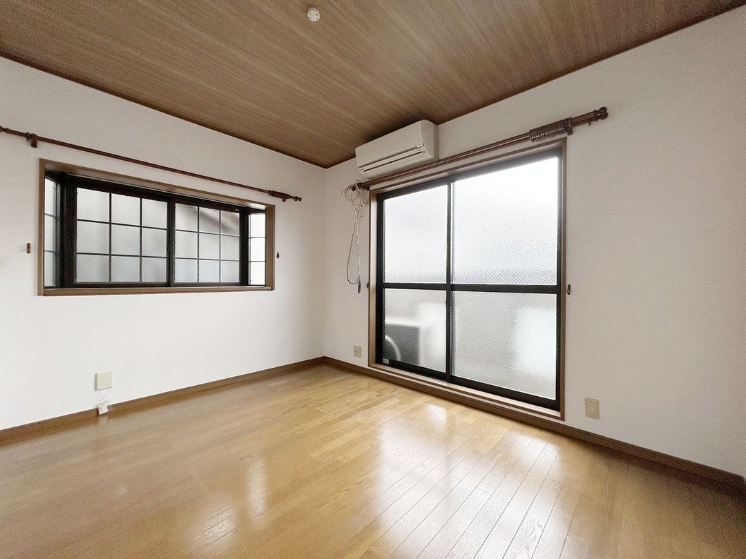 4LDK Steel-Framed House for Sale in Joto Ward, Osaka - Thumbnail 2