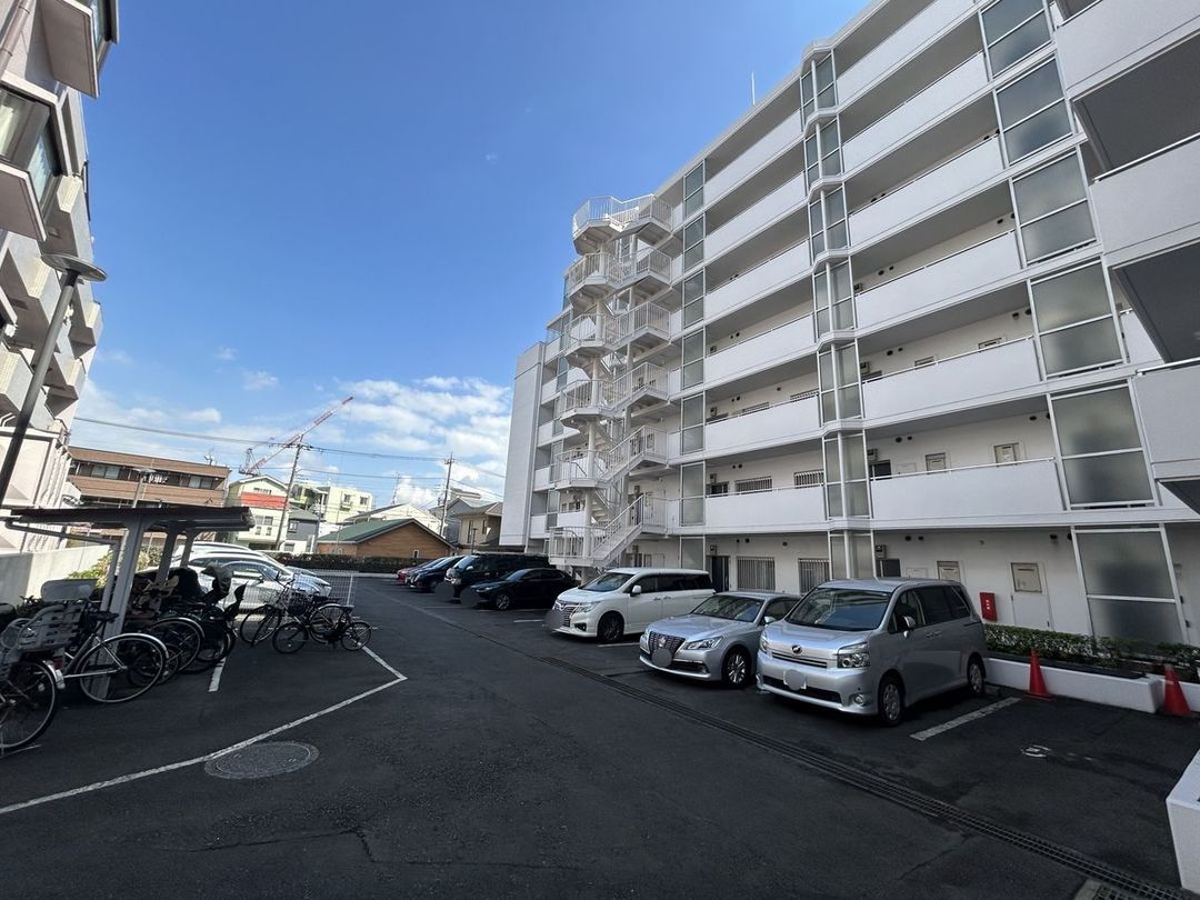 Plaza Mukogaoka-Yuen 2DK Apartment for Sale in Kawasaki - Thumbnail 3
