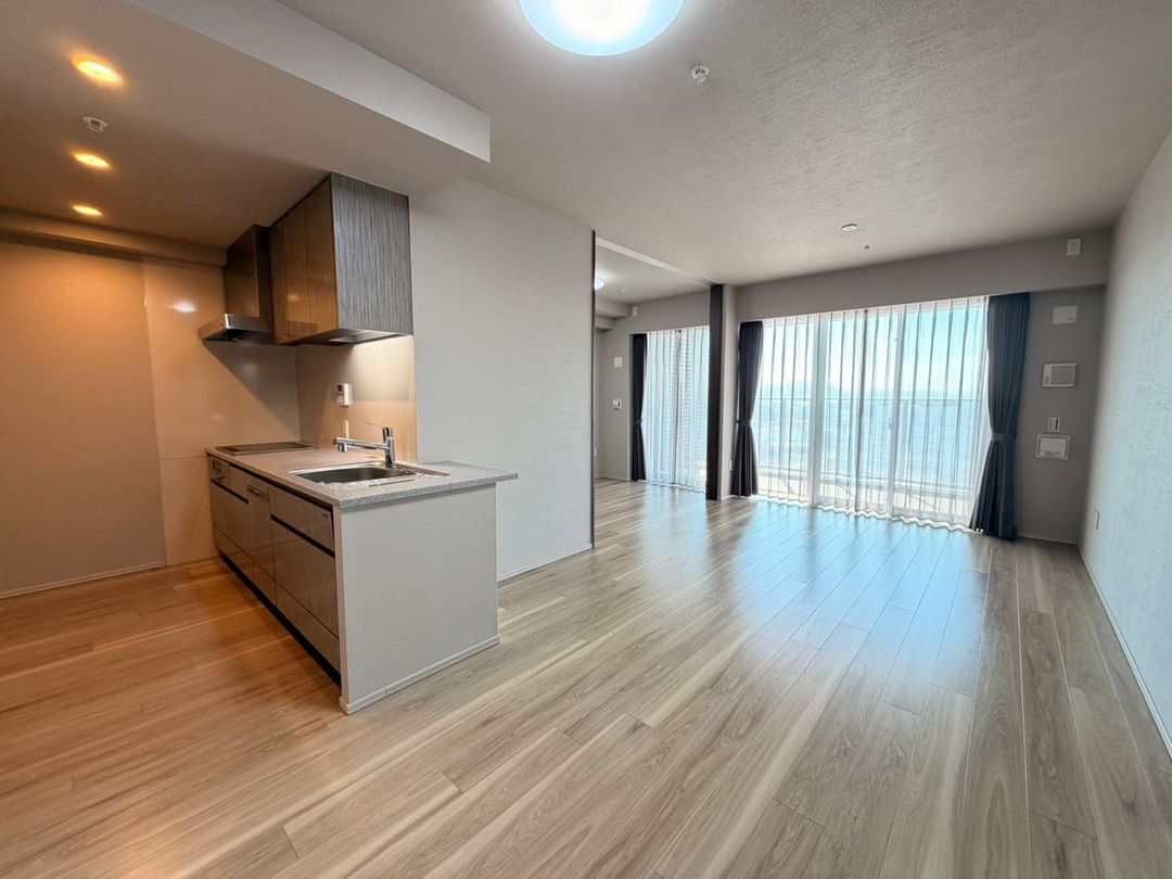 3LDK Apartment for Sale in Okayama City, 70.39 sqm - Thumbnail 2
