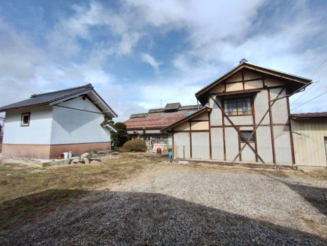 Nagano Kominka with Dozo Storehouse & Farmland for Sale - Thumbnail 4