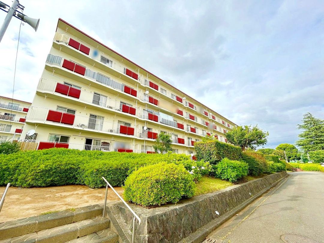 3LDK Apartment for Sale in Izumi Ward, Yokohama - Thumbnail 2