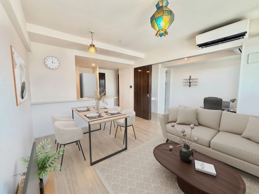2LDK Apartment for Sale in Kita-ku, Osaka - Thumbnail 2