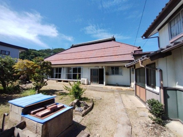 1952 6DK House on Large Land in Nagano's Amori - Thumbnail 2