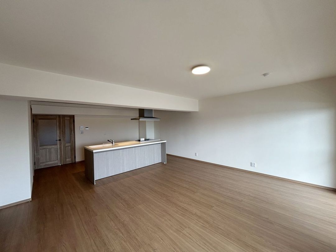 Renovated 3LDK Apartment 87.92m² in Fukuoka Higashi Ward - Thumbnail 2