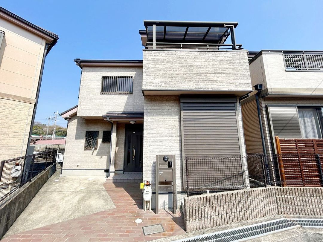 4LDK Detached House for Sale in Ibaraki City, Osaka - Thumbnail 2