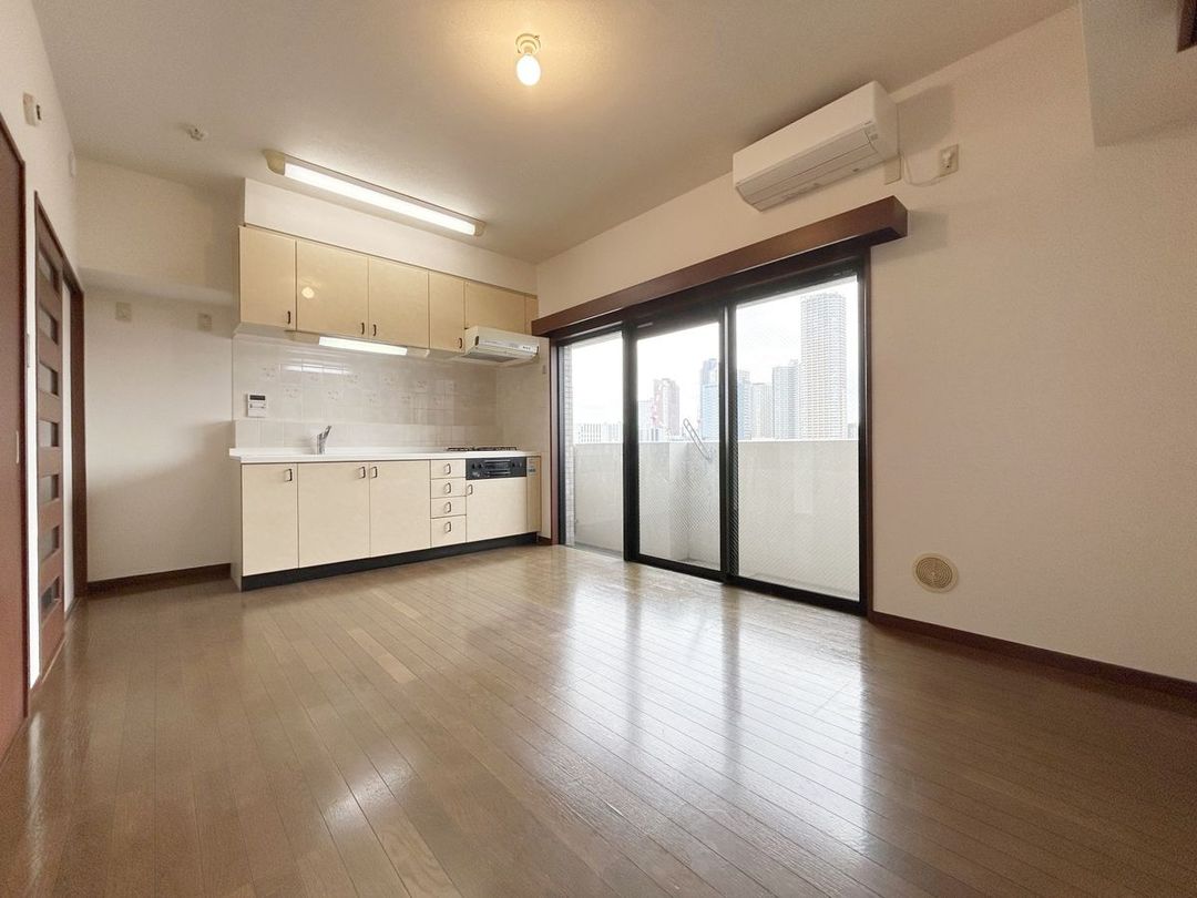 1LDK Apartment for Sale in Nakahara Ward, Kawasaki - Thumbnail 2