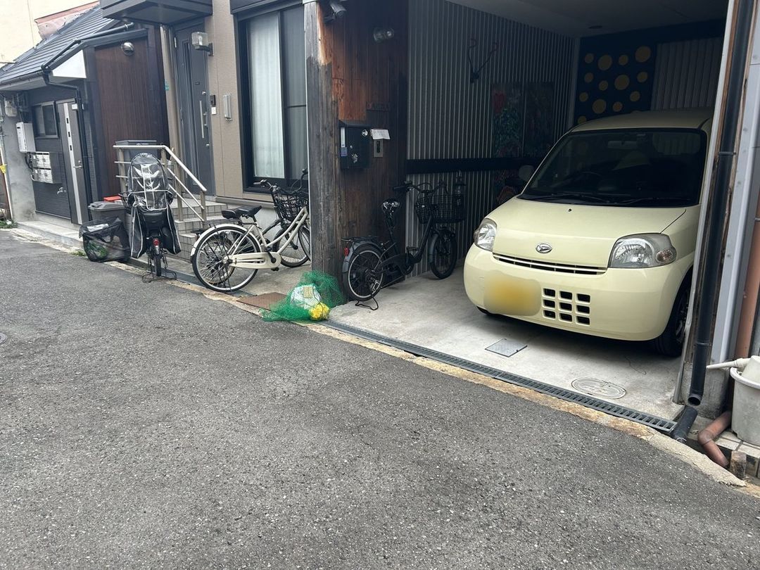 3DK Detached House for Sale in Higashinari, Osaka - Thumbnail 2