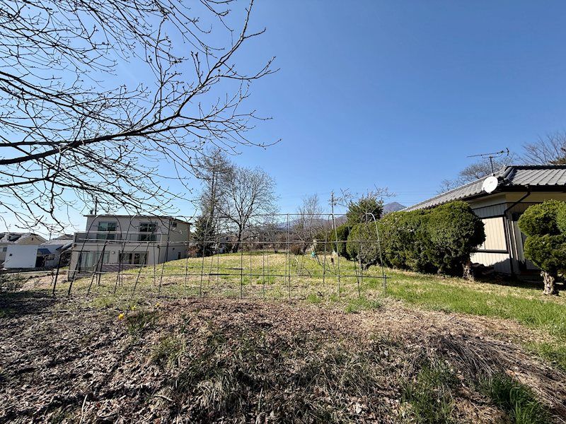 Expansive 2,351m² Land with Mount Asama Views in Miyota, Nagano - Thumbnail 4