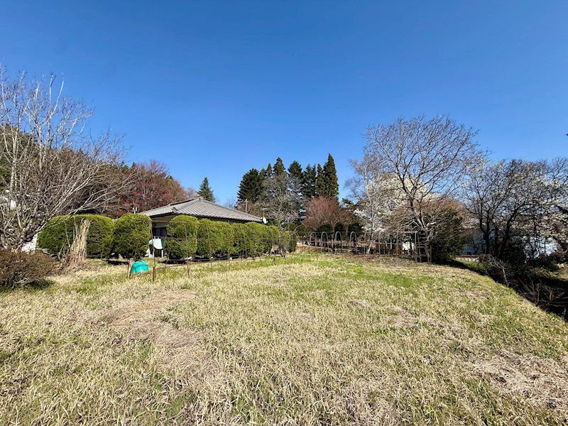 Expansive 2,351m² Land with Mount Asama Views in Miyota, Nagano - Thumbnail 3