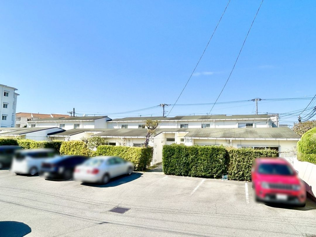 3LDK Maisonette with Gardens for Sale in Chigasaki, Kanagawa - Thumbnail 2