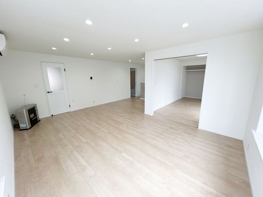 Renovated 4LDK Detached House for Sale in Kitahiroshima, Hokkaido - Thumbnail 2