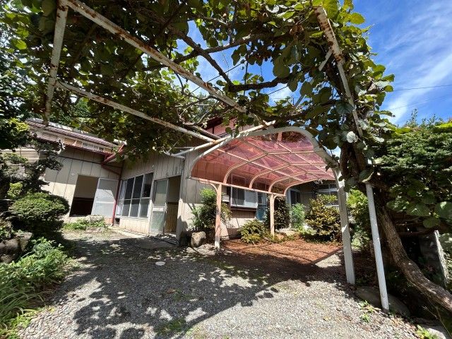 8LDK Traditional Home with Garden & Stream for Renovation in Ina - Thumbnail 2