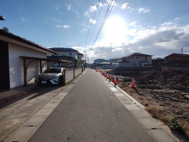 5-Bedroom House for Sale in Nagano City Residential Area - Thumbnail 3