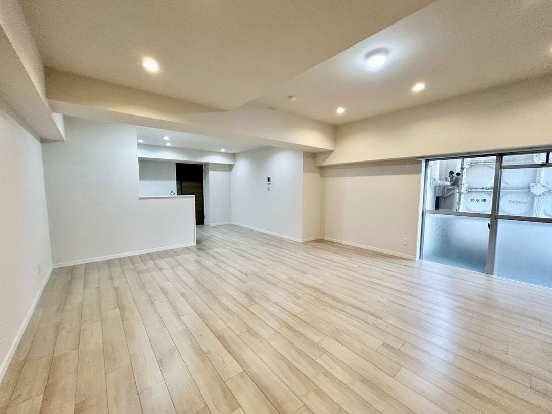 Renovated 3LDK Apartment Near Kōmyōji Station, Yokohama - Thumbnail 2