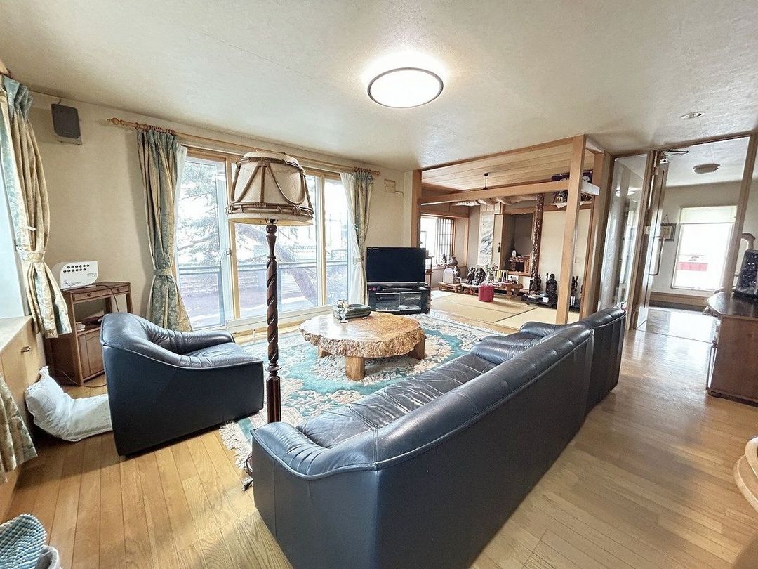 4LDK House in Sapporo Minami Ward with Large Land | 3980万 - Thumbnail 2