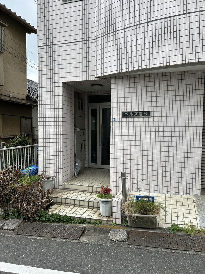 Bells Minamidai 3-Story House for Sale in Ota, Tokyo - Thumbnail 2