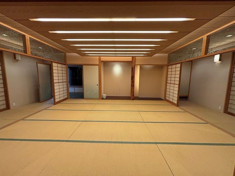 Large 4LDK House on 2,061 Tsubo Lot in South Karuizawa - Thumbnail 4