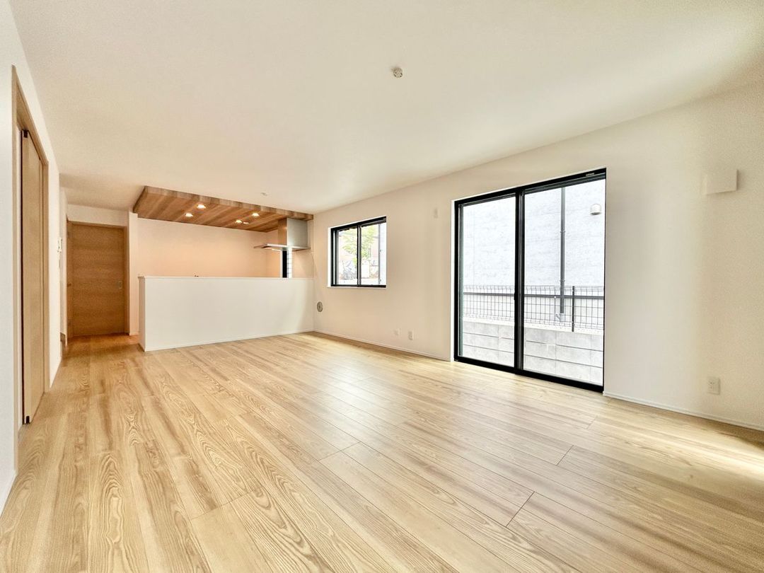 Newly Built 4LDK House in Miyamae-ku, Kawasaki 102.65sqm - Thumbnail 2
