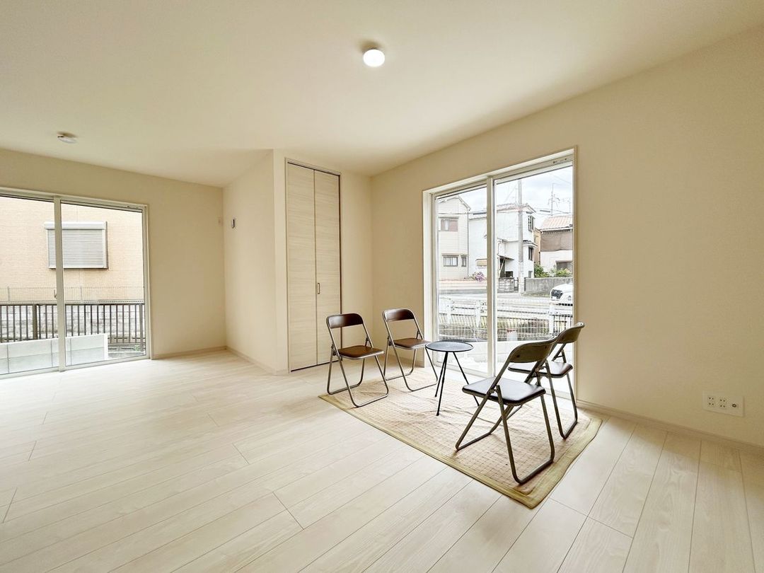 New 3LDK House in Hirakata City, Osaka - Thumbnail 2