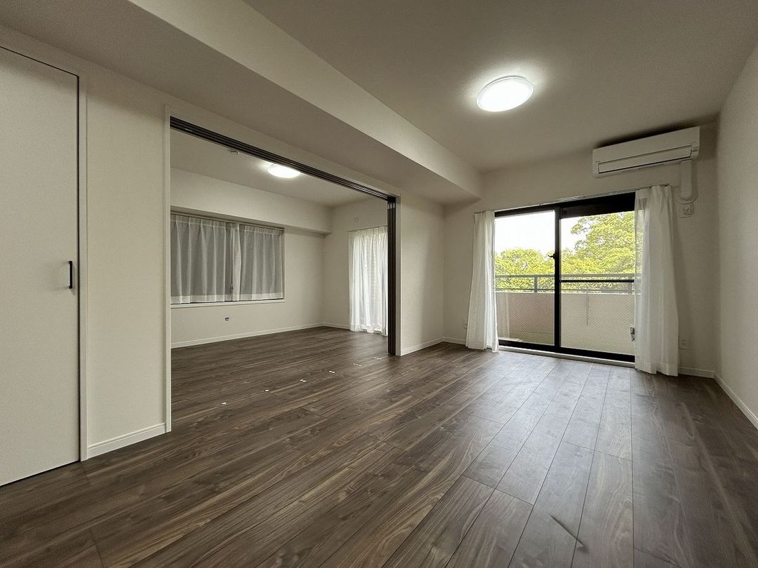 Renovated 3LDK Apartment in Meinohama, Fukuoka City - Thumbnail 3