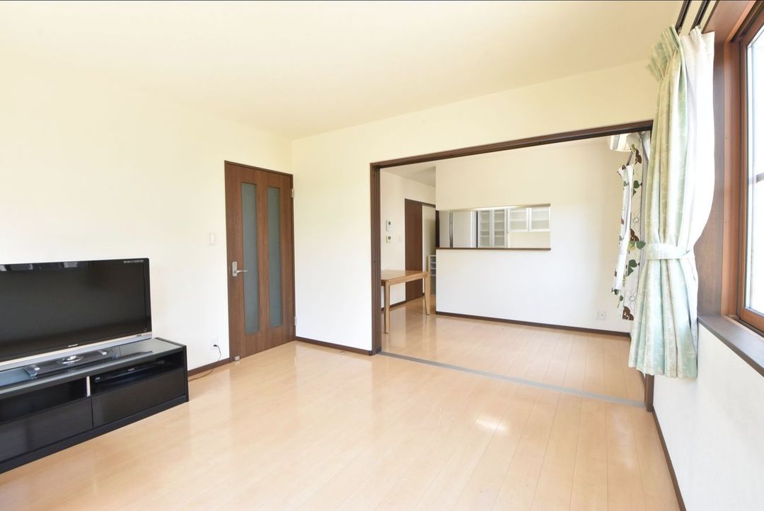 4SLDK House for Sale in Tomita, Okayama City, 133.8m² - Thumbnail 2