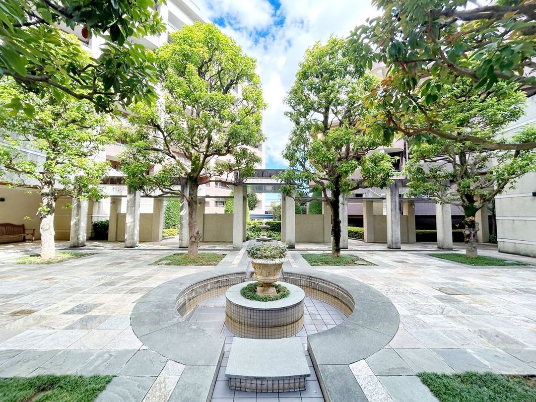 Manners Fort Suite Terrace 3LDK Apartment in Itabashi, Tokyo - Thumbnail 2