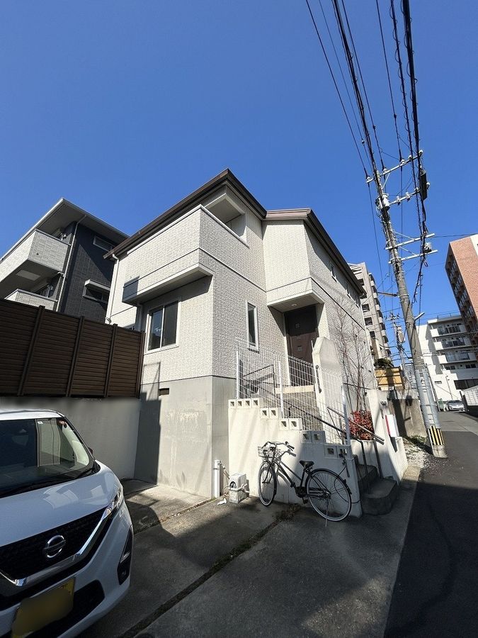 4LDK Duplex House for Sale in Fukuoka City Central Ward - Thumbnail 2