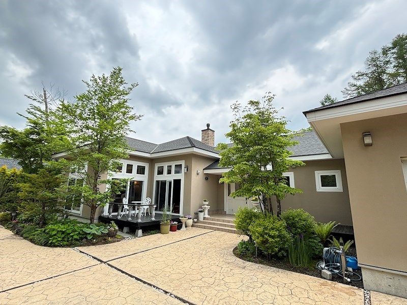 3LDK Single-Story House with Garage in Minami-Karuizawa - Thumbnail 3