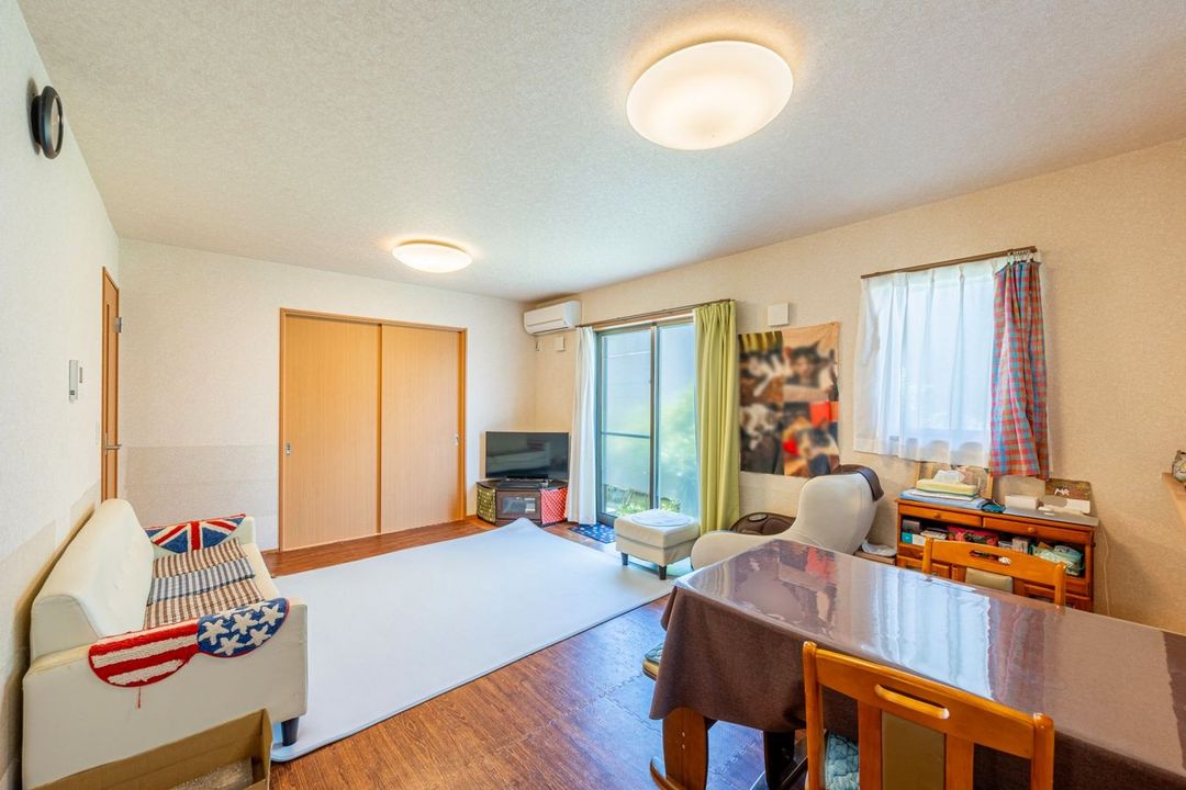 4LDK House in Kashiwa, Chiba - 99.36 sqm - Thumbnail 2