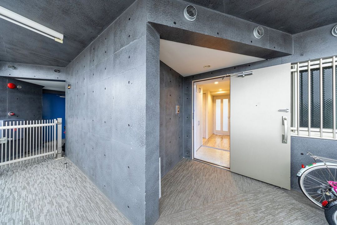 Verenas Morishita Regle 2SLDK Apartment for Sale in Sumida, Tokyo - Thumbnail 2