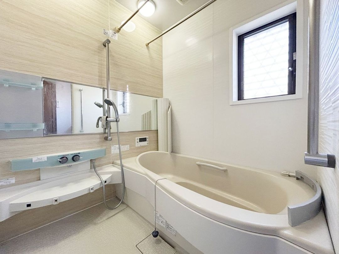 4LDK Detached House for Sale in Takatsuki, Osaka - Thumbnail 2