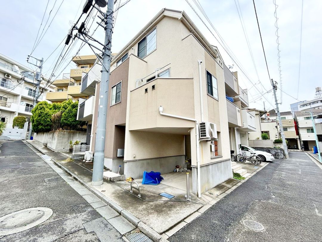 3LDK Detached House for Sale in Shibuya, Tokyo - Thumbnail 2
