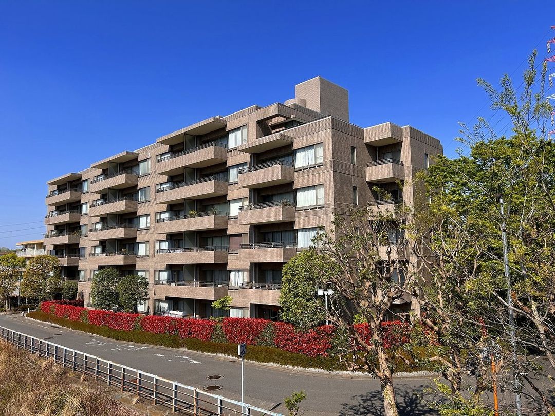 3LDK Apartment for Sale in Shin-Yurigaoka Park House, Kawasaki - Thumbnail 2