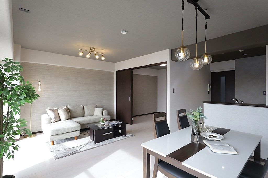 2LDK Apartment for Sale in Nishiyodogawa, Osaka - 61.6 sqm - Thumbnail 2