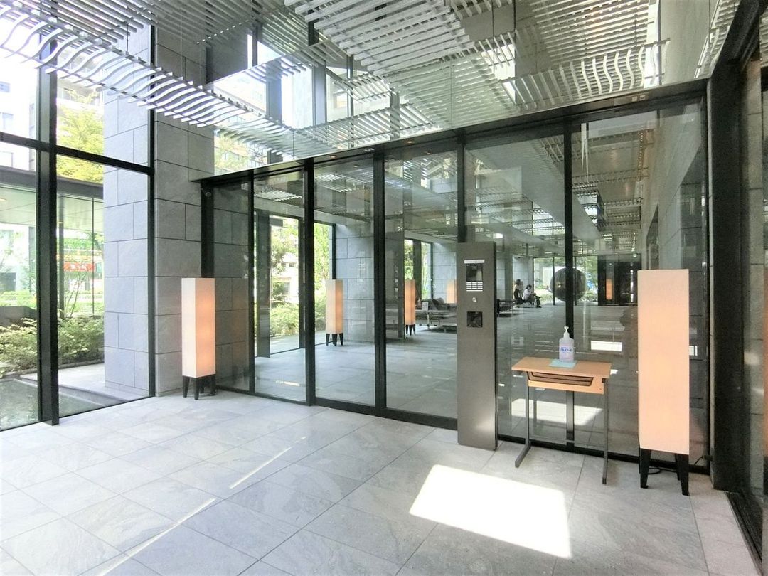 Z-Fine Tower Umeda Toyosaki 1LDK Apartment for Sale in Osaka - Thumbnail 2