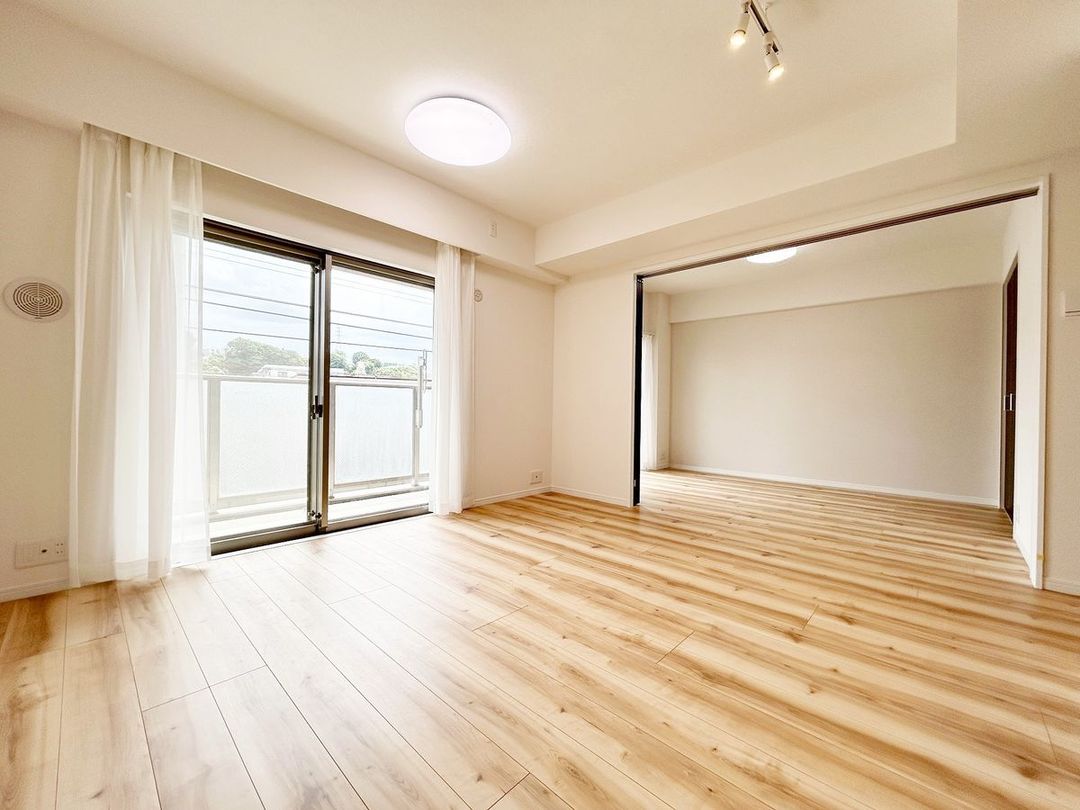 2SLDK Apartment for Sale in Hodogaya-ku, Yokohama - Thumbnail 2